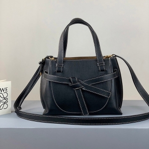 ☆新作☆ ロエベ ショルダーバッグ コピー ゲート トップハンドル ミニ  ゲート lov94967