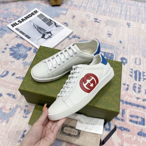 大人気!グッチ エンブロイダリー付き ウィメンズ スニーカー 偽物 guk44376